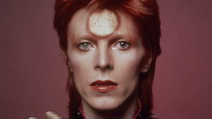 Kolik tváří měl za svůj život David Bowie? Od astronauta až po gentlemana v bílé košili.